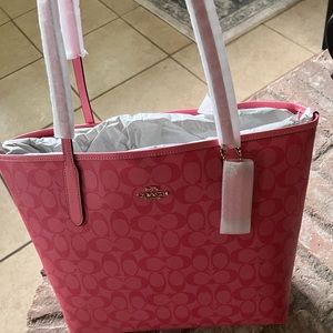 Coach tote bag pink. Brand new